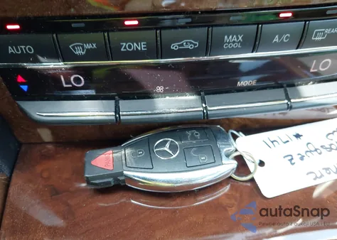 2011 Mercedes-Benz E 350 4Matic z USA, uszkodzony, nr VIN WDDHF8HB8BA351957